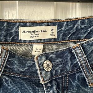 A&F Curve Love Loose Jeans